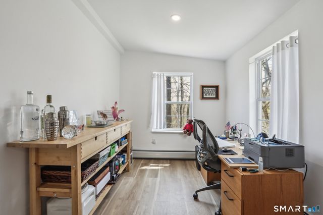 10 Capitol Drive, Newtown, CT 06482