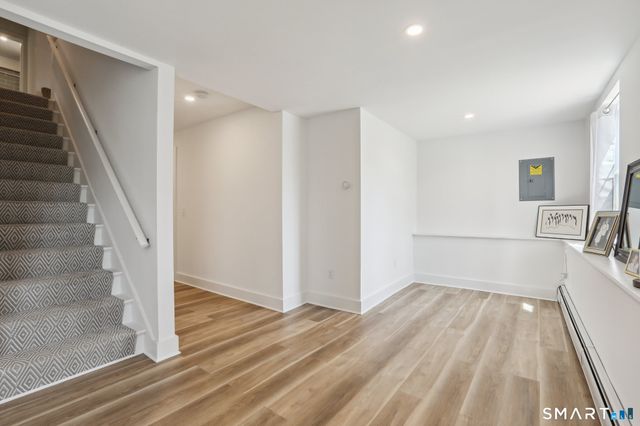 10 Capitol Drive, Newtown, CT 06482