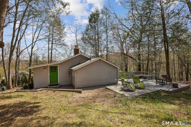 10 Capitol Drive, Newtown, CT 06482