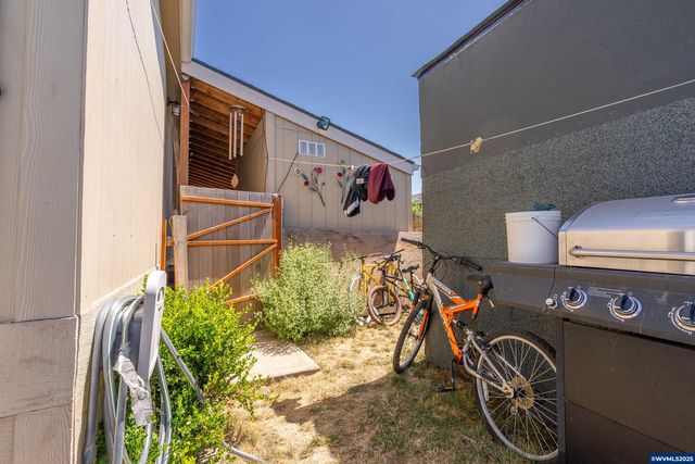 5287 Crystal St NE 226, Salem, OR 97305