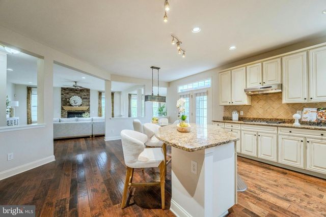 42134 AUTUMN RAIN CIR, Brambleton, VA 20148