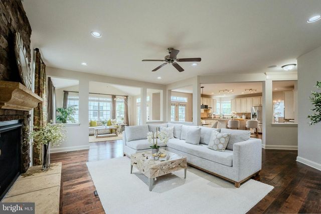 42134 AUTUMN RAIN CIR, Brambleton, VA 20148