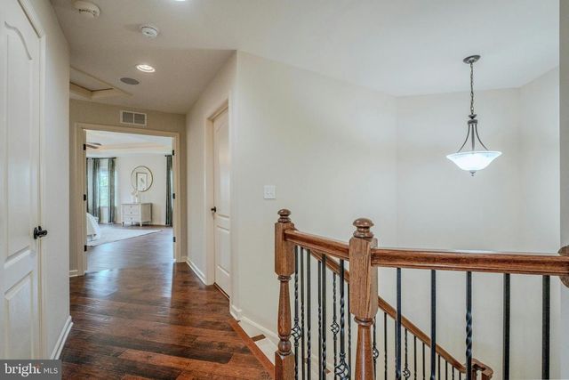 42134 AUTUMN RAIN CIR, Brambleton, VA 20148