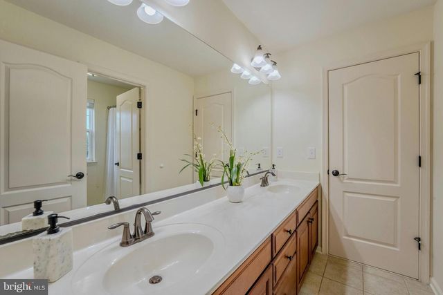 42134 AUTUMN RAIN CIR, Brambleton, VA 20148
