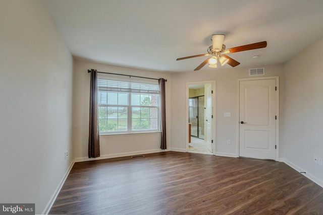 42134 AUTUMN RAIN CIR, Brambleton, VA 20148