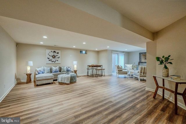 42134 AUTUMN RAIN CIR, Brambleton, VA 20148