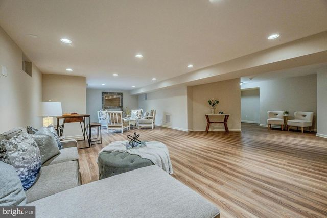 42134 AUTUMN RAIN CIR, Brambleton, VA 20148