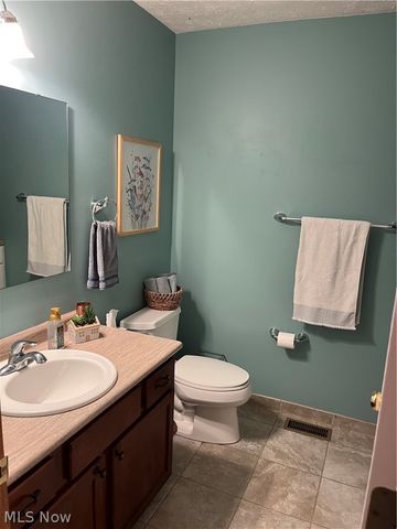 239 Cornes Road, Little Hocking, OH 45742