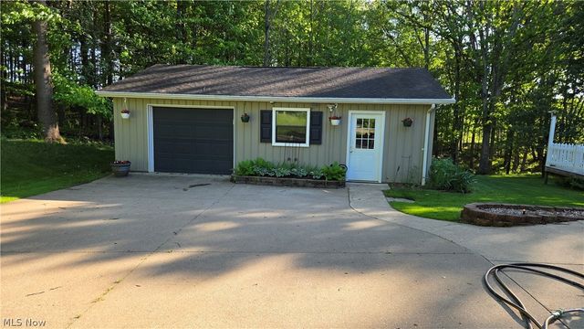 239 Cornes Road, Little Hocking, OH 45742