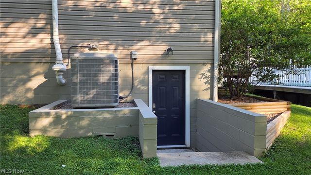 239 Cornes Road, Little Hocking, OH 45742