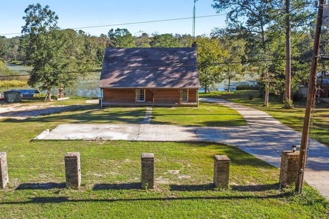 10482 Lake Shore Drive, Conroe, TX 77303