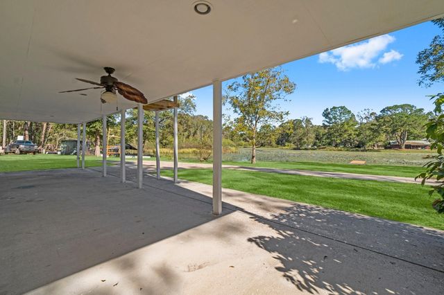 10482 Lake Shore Drive, Conroe, TX 77303