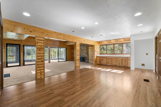 10482 Lake Shore Drive, Conroe, TX 77303