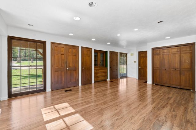 10482 Lake Shore Drive, Conroe, TX 77303
