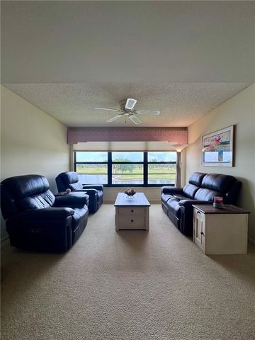 37 Plantation Drive 206, Vero Beach, FL 32966
