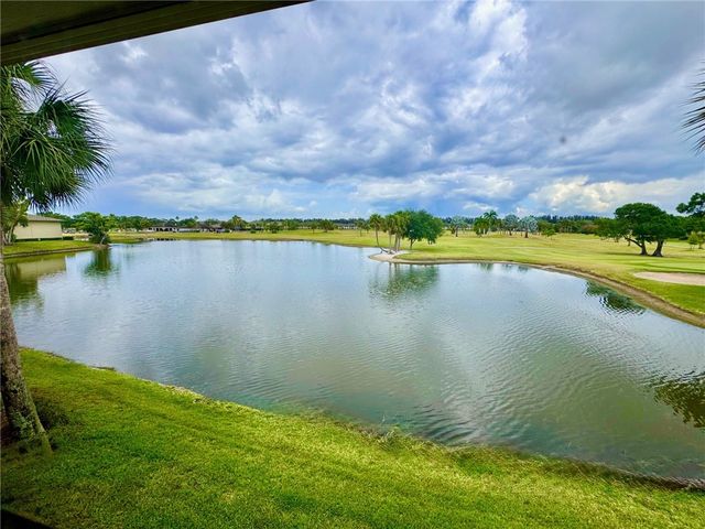 37 Plantation Drive 206, Vero Beach, FL 32966