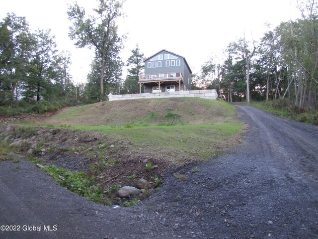 44 Abbey Road, Berne, NY 12023