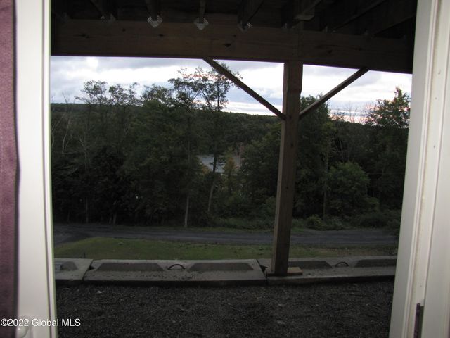 44 Abbey Road, Berne, NY 12023