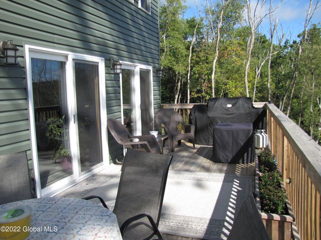 44 Abbey Road, Berne, NY 12023