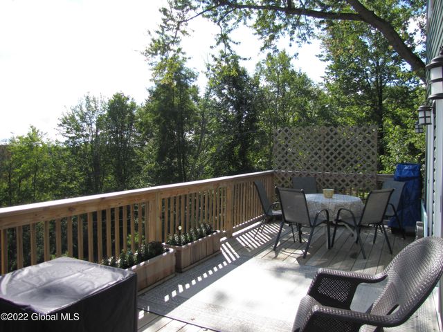 44 Abbey Road, Berne, NY 12023