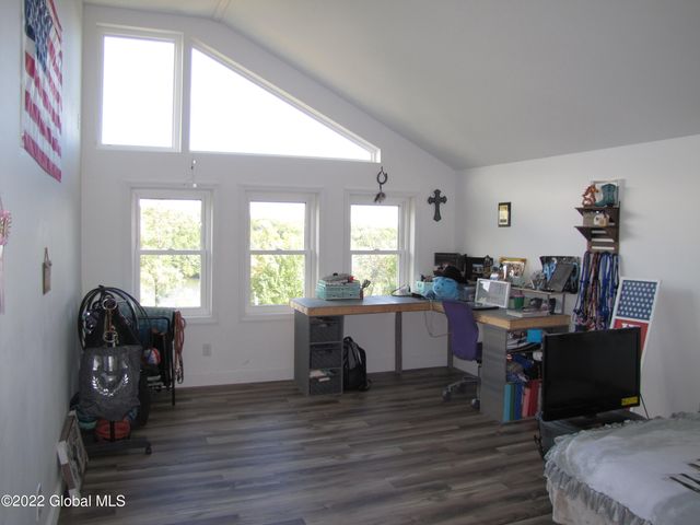 44 Abbey Road, Berne, NY 12023