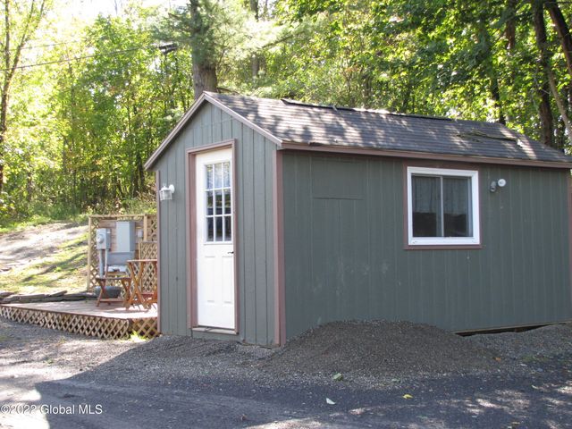 44 Abbey Road, Berne, NY 12023