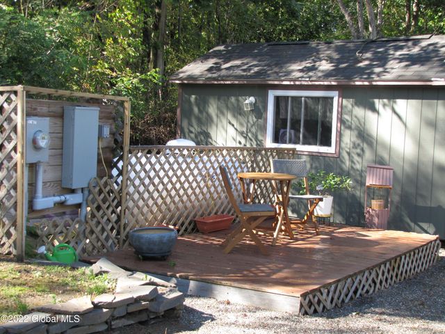 44 Abbey Road, Berne, NY 12023