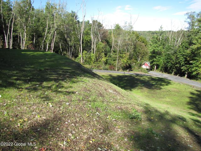 44 Abbey Road, Berne, NY 12023