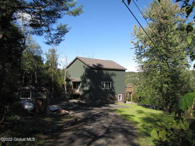 44 Abbey Road, Berne, NY 12023