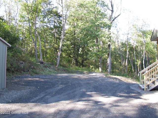 44 Abbey Road, Berne, NY 12023
