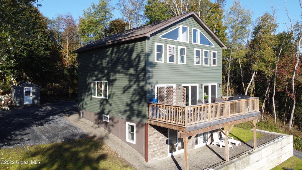 44 Abbey Road, Berne, NY 12023