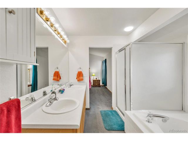 2375 Lake Ave, Thornton, CO 80241