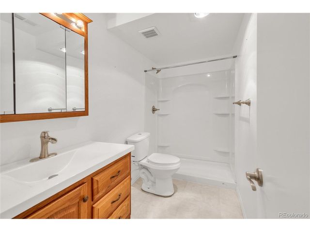 2375 Lake Ave, Thornton, CO 80241