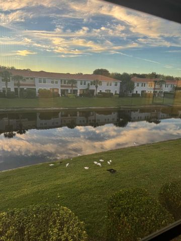 168 W Astor Circle, Delray Beach, FL 33484