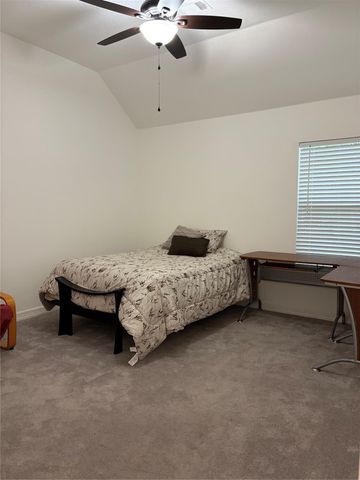 3818 Treasure Island Drive, Montgomery, TX 77356
