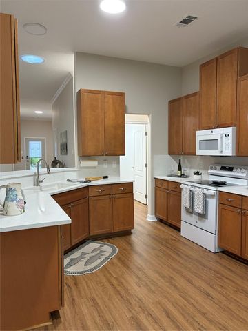 3818 Treasure Island Drive, Montgomery, TX 77356