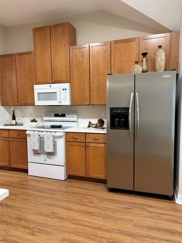 3818 Treasure Island Drive, Montgomery, TX 77356
