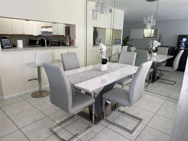 12500 SW 5th Court 212M, Pembroke Pines, FL 33027