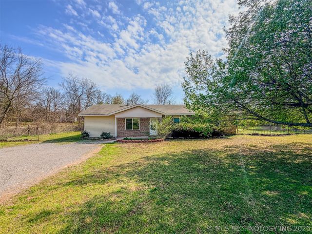15721 W Clyde Maher, Tahlequah, OK 74464