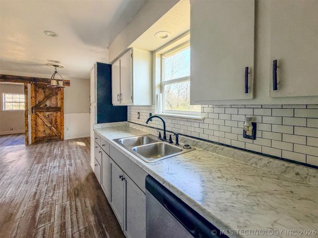 15721 W Clyde Maher, Tahlequah, OK 74464