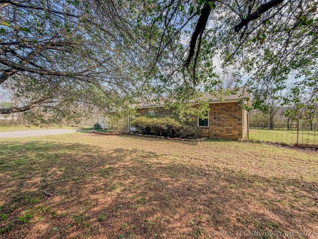 15721 W Clyde Maher, Tahlequah, OK 74464