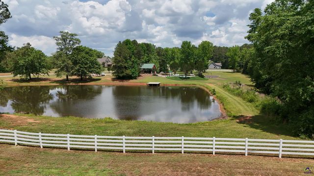 61 Crown Way, Forsyth, GA 31029