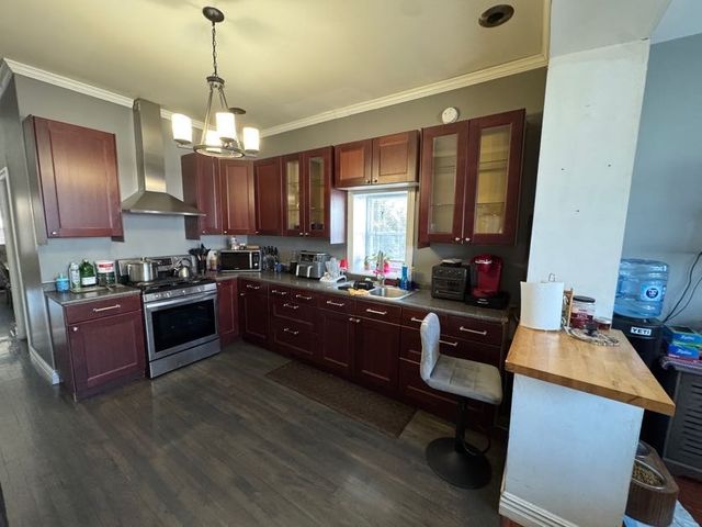 2414 Harvey Avenue, Berwyn, IL 60402