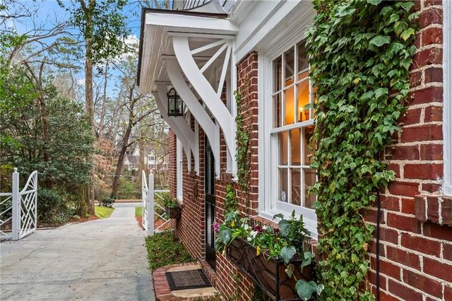 332 Brentwood Drive NE, Atlanta, GA 30305