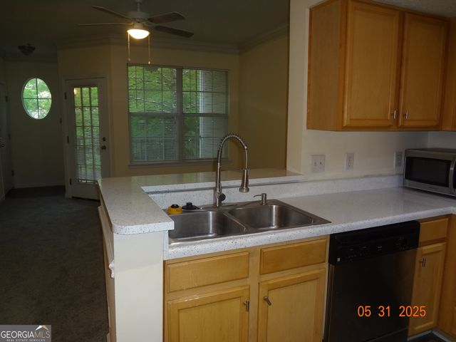 245 Amal Drive SW APT 2010, Atlanta, GA 30315