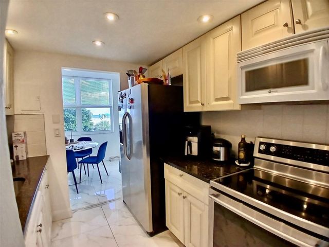 101 Briny Avenue 401, Pompano Beach, FL 33062