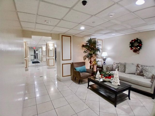 101 Briny Avenue 401, Pompano Beach, FL 33062