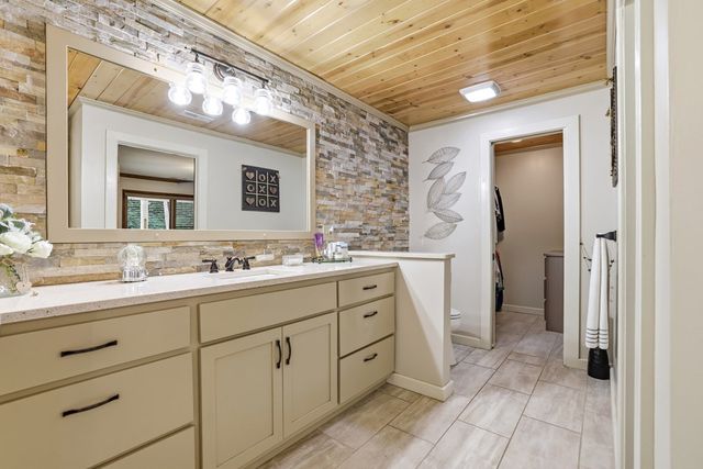 504 Compass Creek Drive, Hayesville, NC 28904