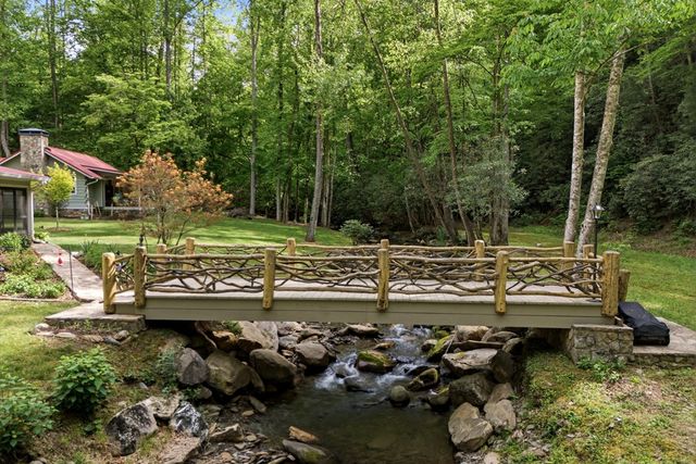504 Compass Creek Drive, Hayesville, NC 28904