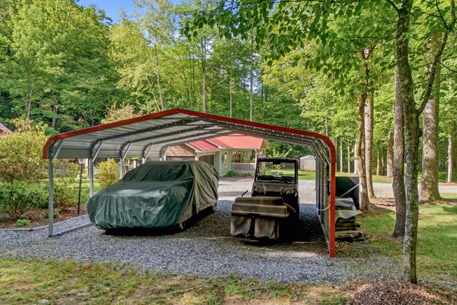 504 Compass Creek Drive, Hayesville, NC 28904